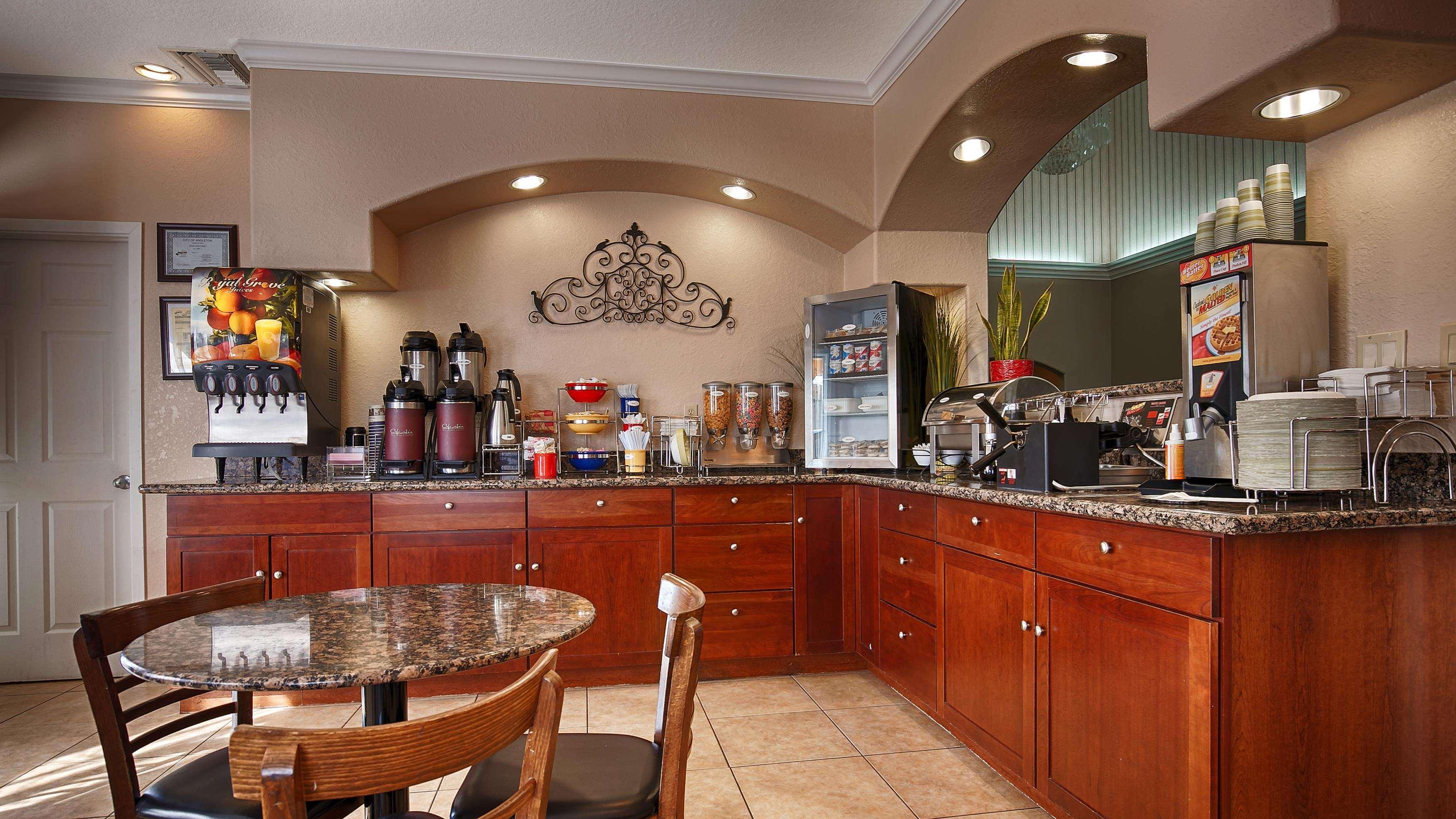 Best Western Angleton Inn מראה חיצוני תמונה